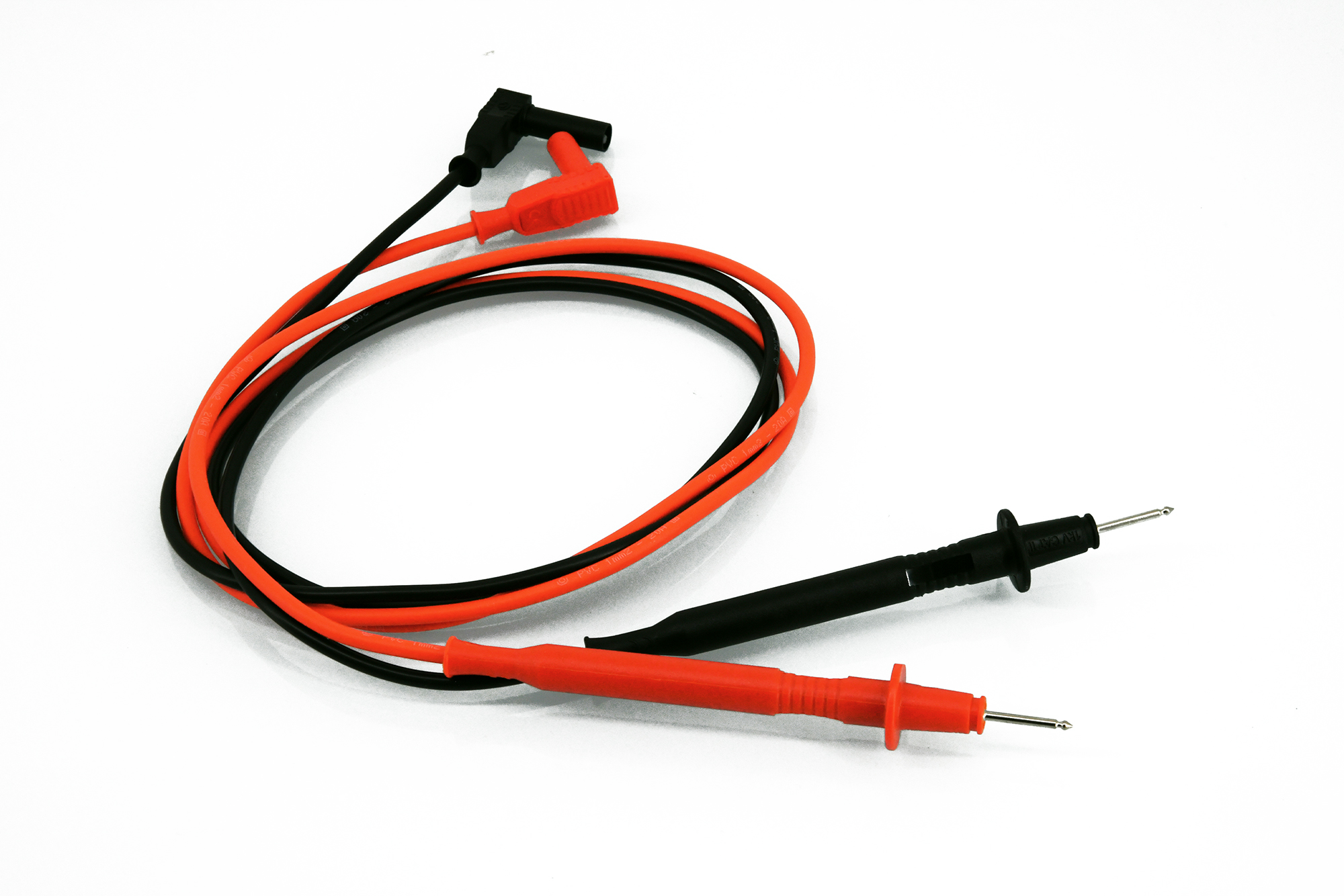 KIT4000A: JUEGO DE PUNTAS CON PUNTA 2MM COMPATIBLES CON MULTÍMETROS Y PINZAS AMPERIMÉTRICAS